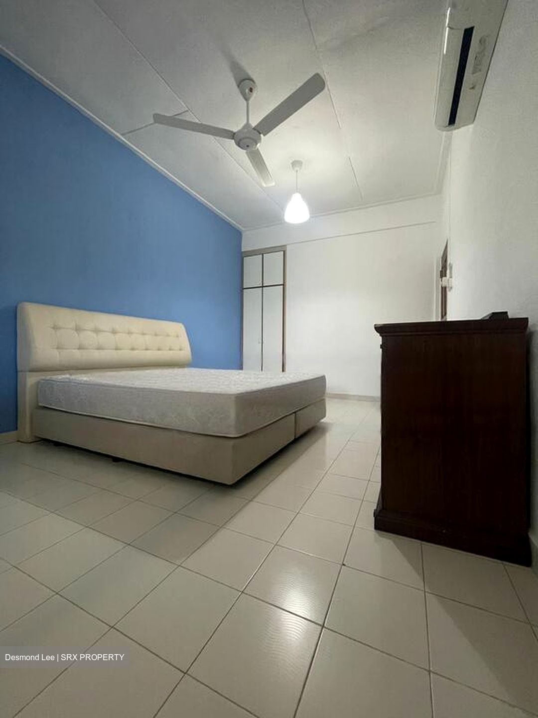 Sixth Avenue (D10), Terrace #443225131